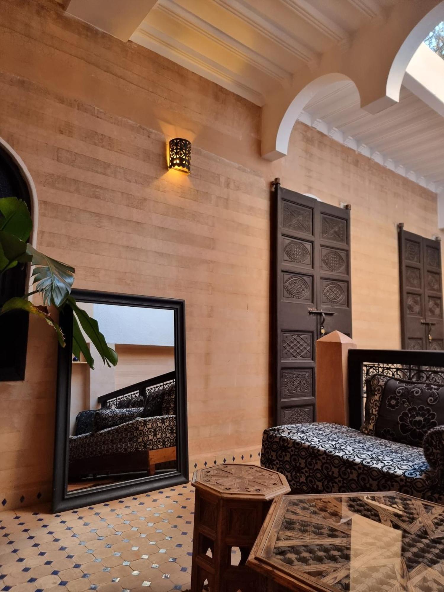 Riad Black Doors Marrakesh Exteriör bild